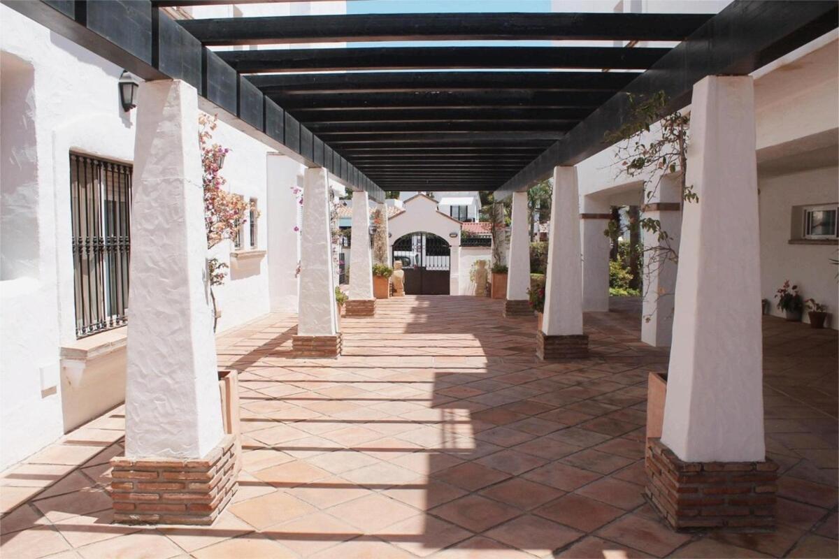 Apartment Beachfront With Parking San Pedro Alcantara Playa 5 Min Puerto Banus Marbella