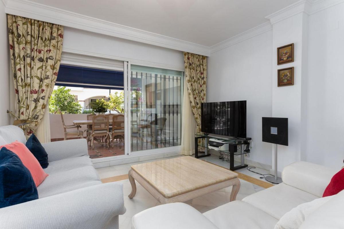 Apartment Beachfront With Parking San Pedro Alcantara Playa 5 Min Puerto Banus *