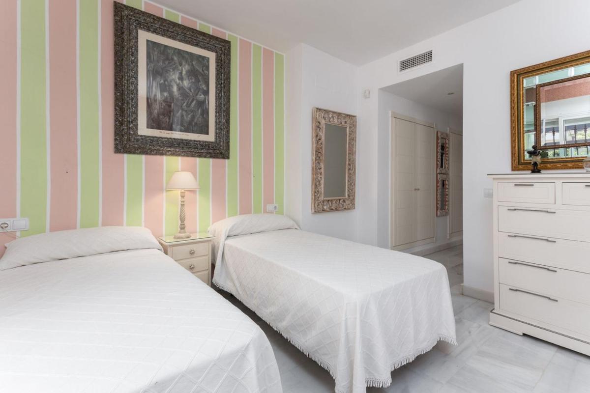 Beachfront With Parking San Pedro Alcantara Playa 5 Min Puerto Banus Marbella