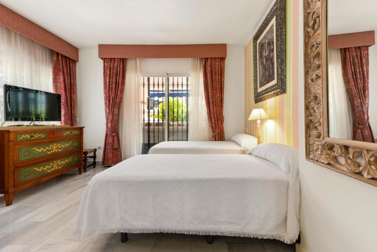 Beachfront With Parking San Pedro Alcantara Playa 5 Min Puerto Banus Marbella